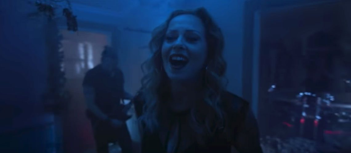 Amorphis junto a Anneke Van Giersbergen