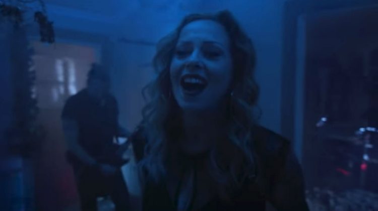 Amorphis junto a Anneke Van Giersbergen