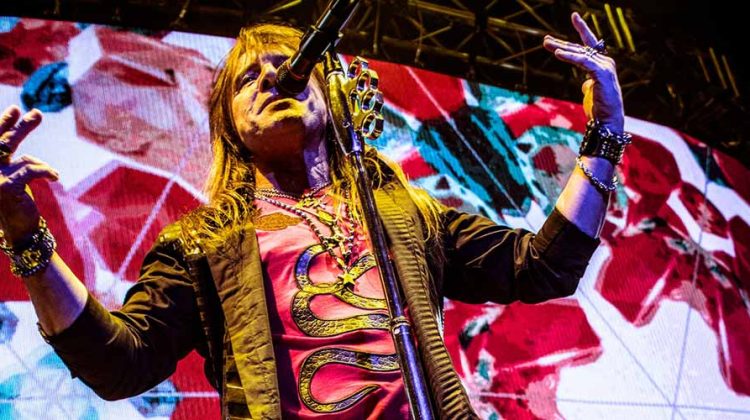 Rata Blanca en el Estadio Luna Park