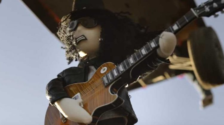 Slash presenta video animado para la canción "Driving Rain