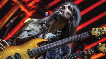 Ron "Bumblefoot" Thal