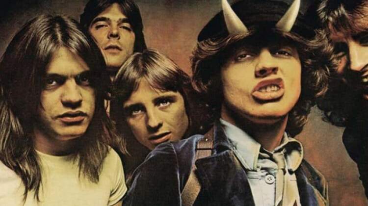 “Highway to Hell” de AC/DC